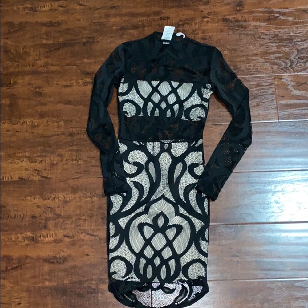 Black lace bodycon dress